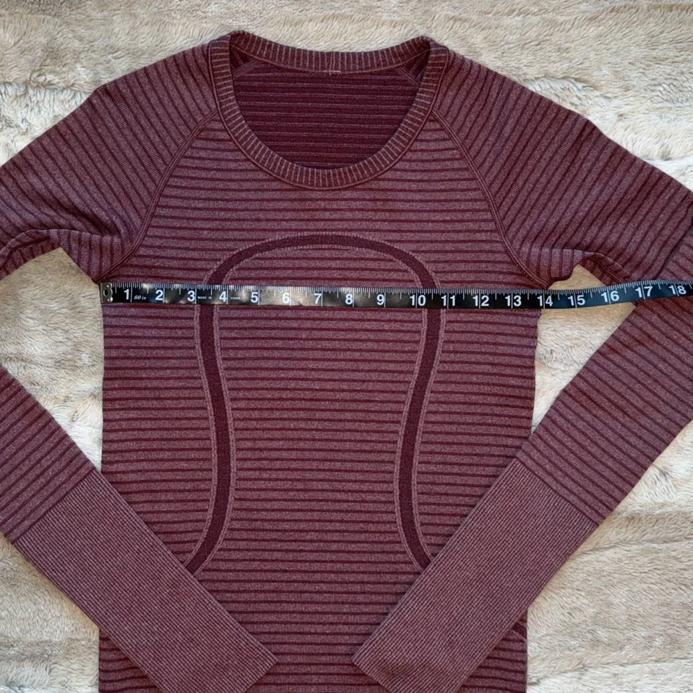 Lululemon Swiftly Tech Long Sleeve Crew in Heathered Bordeaux Drama Size 4 - Picture 7 of 15